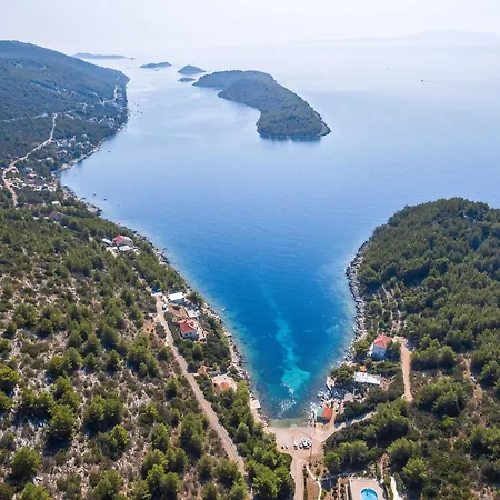 Seafront Olivera-one Bedroom With Balcony And Sea View Ante Apartmán Vela Luka